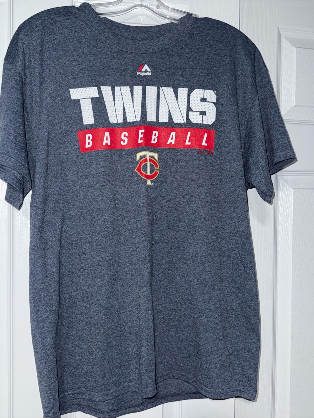 New Majestic MLB Twins Team Tshirt Size L